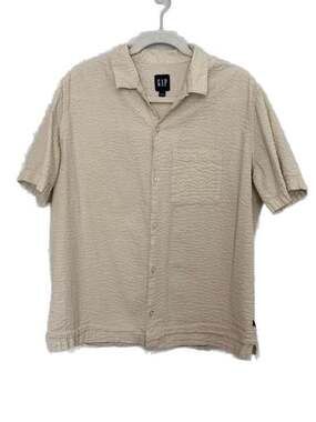 GAP Men's Beige Textured Seersucker Short Sleeve Button-Up Camp Shirt
